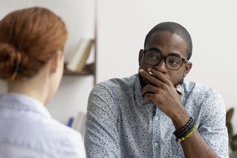 two people having a conversation